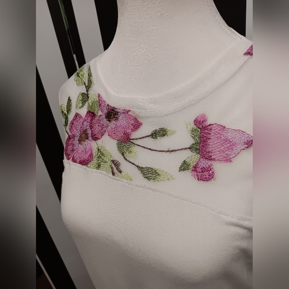Pebble and stone tank top - Picture 7 of 13